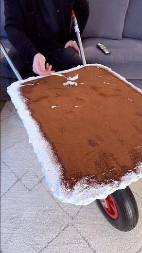 How are you eating your tiramisu? 🤯🤷🏽‍♂️\rWith @al_dente_enoteca_melbourne and @stolen.recipes.13