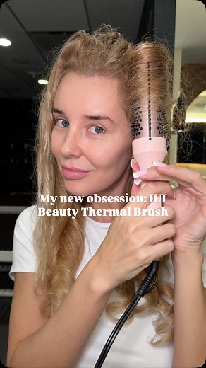 Ready for salon results at home ✨ My secret? The IUI Beauty Thermal Brush @iuibeautyofficial #iuibeautythermalbrush #IUIBeauty #thermalbrush #curlyhair #blowout #straightener #hairstyle | Nadia Cosmo