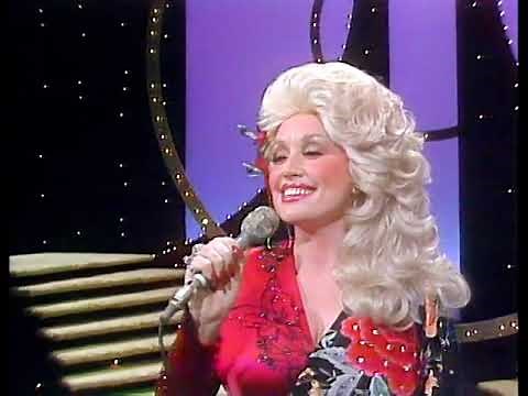 Dolly Parton sings "Here You Come Again" Live on The CMA, 1977