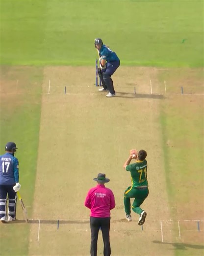 Drives 👌 Scoops 🍨 Maximums 🙌 Our best men's ODI shots of the summer 🏏 Which shot is your favourite? 🤔 | England Cricket