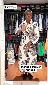 Grwm...exercising my options. I knew what I wanted to wear, but the finer details sometimes need to be worked out. I knew it would be black and white hosiery, but which ones? Black and white shoes, but which ones? Then, as I was leaving the lab (closet), I thought of adding a cropped blazer...but which one? I'm always looking for the best option I can think of in the moment. Sometimes that means trying different combos, but not changing the foundation pieces of the outfit. Remember to exercise y