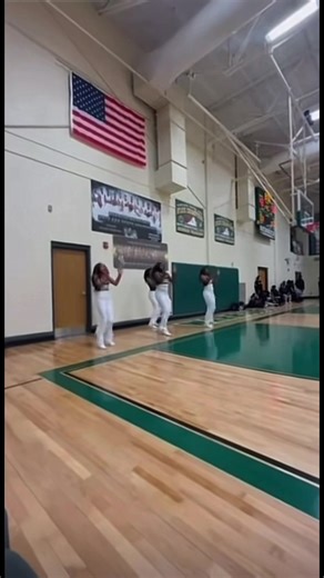 Henrico vs HSHS 💚💛#fyp #viral #xybzca #explorepage✨ #stompandshake | stomp