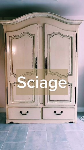 Transformation d'une armoire trop haute en meuble parfaitement adapté | Sciage