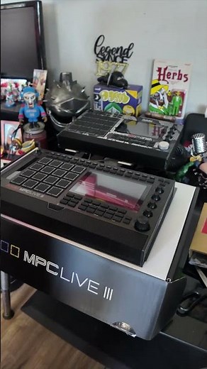 AKAI MPC Live 3 UNBOXING #mpc