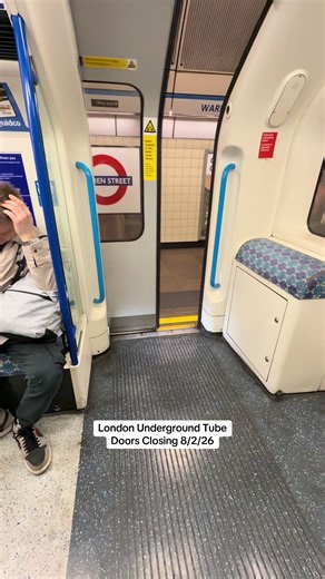 Capturing the London Underground: Tube Doors Closing