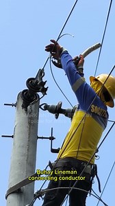 Buhay Lineman, Connecting conductor line maintenance, like and share🫰 #adsonreels #reelsvideoシ #Lineman #electrician #electrical #lines #linemanlife #thankyouforwatchingmyreels | Mark Anthony Beltran