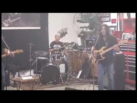 DRAGGIN' THE LINE LIVE AT HOOD'S GARAGE