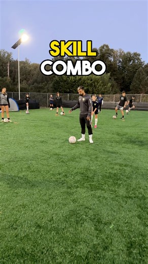 686K views · 13K reactions | Roll chop➕Feint➕Scissor Encourage yourself to learn different skills⚡️Don’t be a predictable player❌#FDB #Soccer #Football #Skills | FDB_Soccer | Facebook