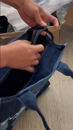 Unboxing | Marc Jacobs The Denim Tote Bag