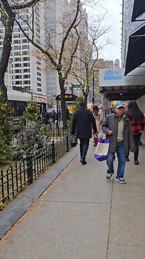 Shopping on Magnificent Mile #magnificentmile #monday #travel | Adechi Olasodé