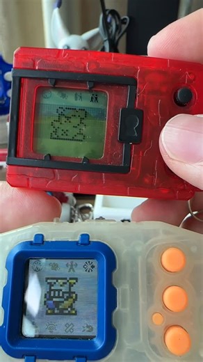 Monzaemon vs Omegamon: Will my heart reach you? #digimon #vpet #vintagetoys #digimonvpet #digimonpendulum | Followvintagemon