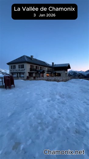 La Vallée de Chamonix ce matin depuis la station de ski des Houches 🤩! [The Chamonix valley this morning from Les Houches ski resort 🤩] Bon weekend à tous / Have a great weekend 🎥 Nuno Caetano | Chamonix.net | Chamonix