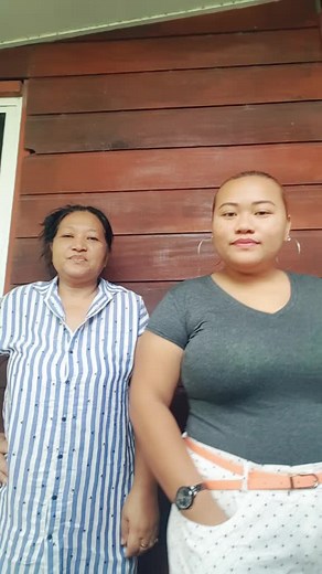 Hilarious Woman Reacts