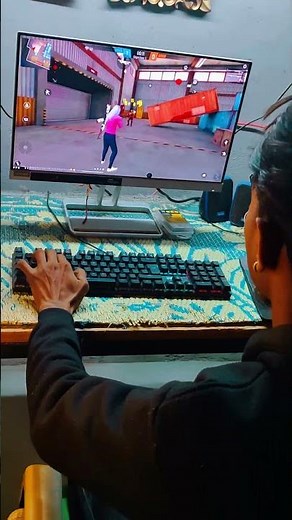 MY PC HANDCAM😱HOW TO PLAY FREE FIRE🖥️🔥#freefire #shorts #ronnielive #pcsetup@RaiStar