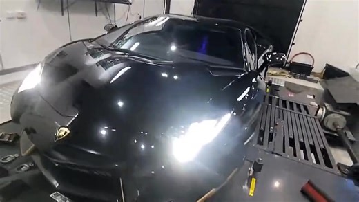 Diesel Smart Performance Products Lamborghini on the rollers 😍 #dynocom #Dynos #awddyno #dynamometer #chassisdyno #rollingrolling #lamborghini #lambo #HP #tq #supercars | Dynocom Industries