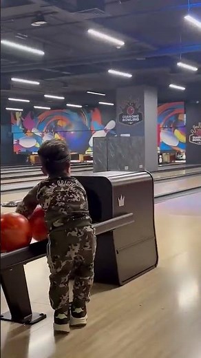 ماحدا يتحدى يحيى 😎😎🎳 #فانز #يحيى الزعبي #funny #funnyprank #funnyvideo