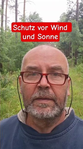 Windschutz durch Hügelbeete oder geeignete Pflanzungen für sensible Gartenkulturen