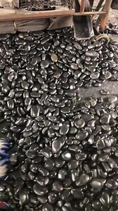 Polished Black Pebble Stone Garden Walkway Riverstone These fine polished black pebbles are available in 3 grade to suite a variety of landscaping projects. We can supply large quantities of Pebble, but do not hesitate to place any size order. culturedstone@daleistone.com https://bit.ly/3ZkevSi #pebble #pebblestone #beautifulstone #garden #paving #outdoor #exteriordesign #landscape #cobble #DL #artinnature #loosestone #landscapestone | Dalei-Culture Stone