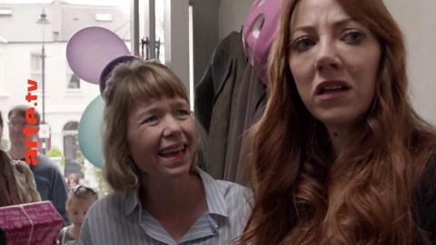 Motherland - Staffel 1 (1/7) - Serie streamen