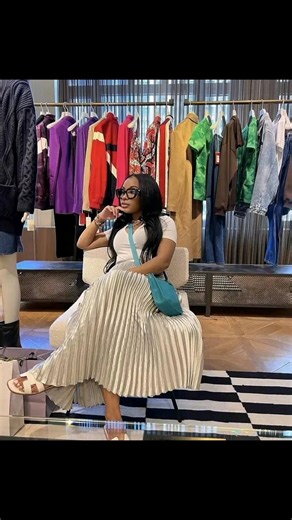 #pleatedskirt | Hairstyle and Fashion