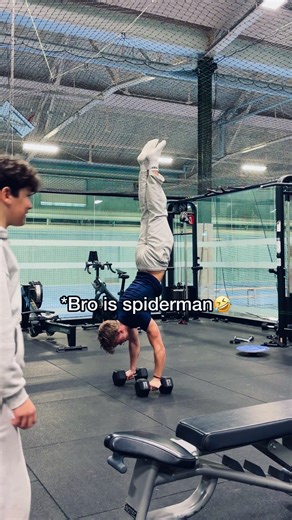 Mastering the Handstand: Tips and Techniques