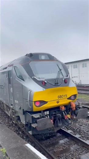 Chiltern Railways Class 68 no. 68015 Roars Out Of Banbury With A Mk3 + DVT Set 16/12/25 #railway200