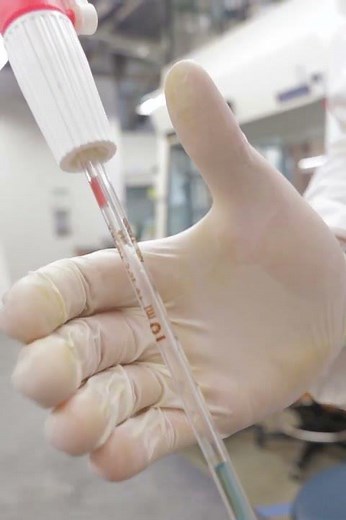 How do you use a pipette pump?