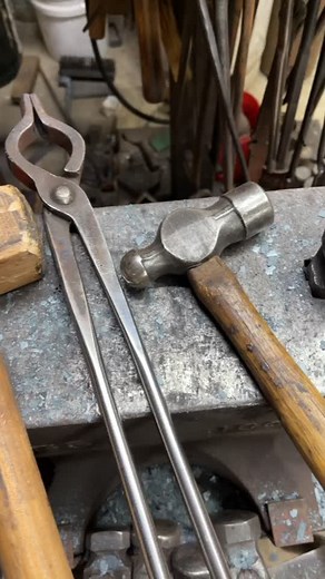 My daily driver gas forge. Cost around $200 to make and that includes propane tank and regulator. #blacksmith #forged #forging #propane #diy #MyStyle