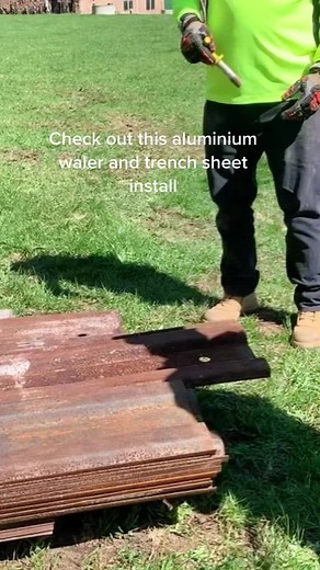 Aluminium waler and trench sheet shoring install #shoreissatisfying #shoring #trenchsafety @excavationlife