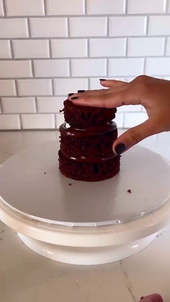 An edible mug of hot cocoa 😍 | Twisted