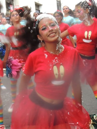 Corso del Carnaval Quiteño último desfile Stage Dance Clase por carnaval en el centro de quito #rescatandotradiciones #stagedanse #vastoneras #carnaval #desfile @StAgE Dance Class @maffsita✨ @Sarita 🪷✨ @KOKY🪼 @Federacion C.Bastoneras 🇪🇨 @RESCATANDO TRADICIONES @Valele🐙 @🌑