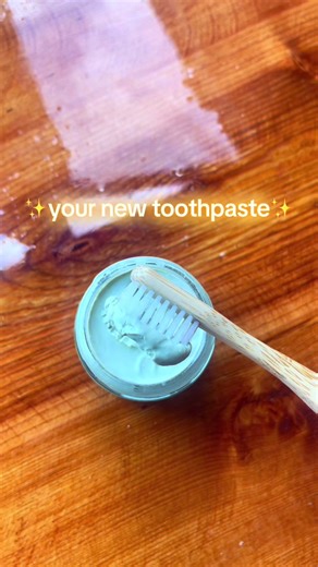 If you needed a sign to chnage up your toothpaste, here it is🙌🏼 #hydroxyapatitetoothpaste #zerowaste #ingredientsmatter #fyp #foryoupage