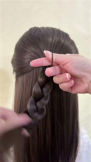 The six most attractive ways to tie a shoulder-length hairstyle#Hairstyle tutorial#Easy to
