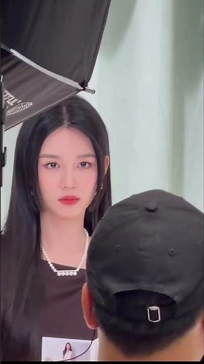 20260426 Zhou Ye cold faced beauty at work modeling for hopeshow