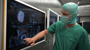 What is it that makes a difference in modern medical technology? Geared towards research, innovation and nurturing top talent, Brainlab company, Dr. Langer Medical, is highly specialized in developing groundbreaking neuromonitoring solutions and related equipment for surgical interventions. Watch this video to see how Dr. Langer Medical successfully makes an impact in the field of neurosurgery. #Neurosurgery #WeAreBrainlab #Surgery #DigitalHealth | Brainlab