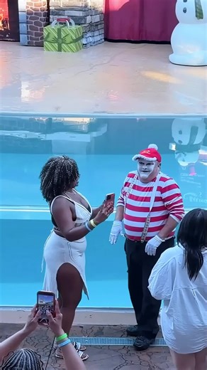 Tom the Mime at SeaWorld: A Unique Entertainment Experience