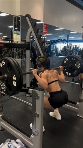 68K views · 1.1K reactions | legdays are my fav, as we all know!!! BUT the real reason why we go gym 5 x a week = to feel good, work on ourselves + (to stay mentally stable)  懶 #gymgirl #gymreels #fitgirl #gymmotivation #explore #winterarc | Ruby fitness freak | Facebook