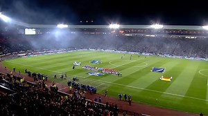 Questa sera inizia la rincorsa della Scozia alla fase finale dei mondiali: sarà la volta buona? Intanto gustiamoci il Flower of Scotland cantato dalla meravigliosa voce di Amy Macdonald! | Il Calcio Scozzese