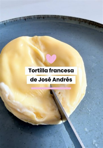 ¿Es la mejor tortilla francesa del mundo? Juzguen ustedes… desde luego la más rápida y fácil sí. Para desayunar es un sí 🥰 ¿La has probado? Corre a la nevera que ya tienes cena 😂 #tortilla #joseandres #recetasfáciles #chuchirecetas