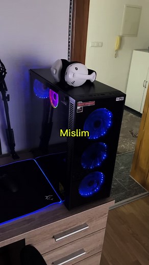 Da li je ovo dovoljno dobro? #vlog #vlogmas #newpc #pc #setup #fyp #christmas #newyear