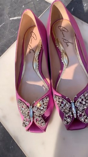 Our bestselling Liana Ballerinas are the perfect open-toe shoe for the Spring & Summer 勺✨ Discover our bestsellers at www.arunaseth.com 曆 | ARUNA SETH | Facebook