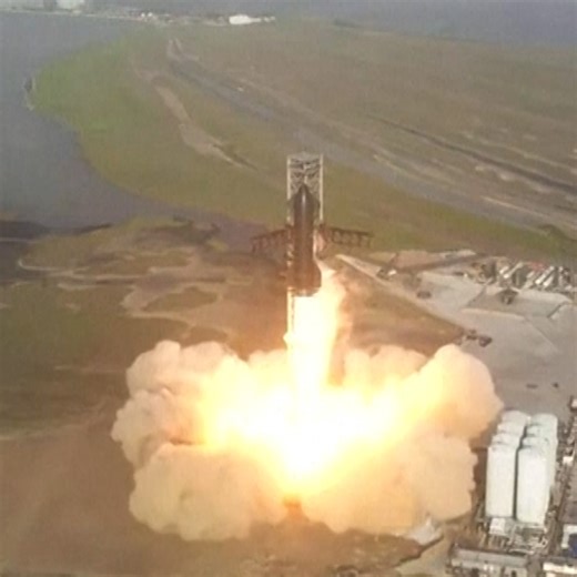 SpaceX's rocket, Starship, was meant to fly for 90 minutes but it exploded over Texas minutes after launch 🚀 | DW News