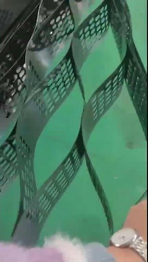 What is Geocell Ground Grid for Driveway in road construction? #earthshield