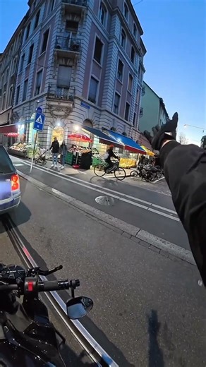 What is he doing🤬 #motorcycle #bikerchic #bikerlife #moto #bikeboy