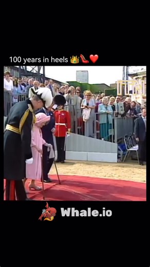 HISTORY SURFEIT on Instagram: "✨ Back to the year 2000… when Britain celebrated the Queen Mother’s 100th birthday! 🎂👑 Born August 4, 1900, she lived through three centuries, two World Wars, and the reigns of six monarchs. On her centenary, crowds filled the Mall as she waved from Buckingham Palace, proving her place as the nation’s beloved matriarch. 💐"