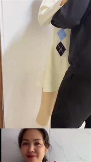 Help the girl learn to walk #viral #couple #fyl #funny #shortsvideo