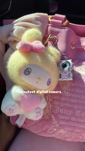 Mini Digital Camera Keychain: Cute and Functional