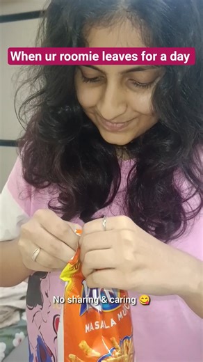 what do u do when u r alone?🌝💀 #hostellife #funny #hostel #food #viral #minivlog #roommakeover #fun