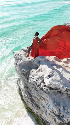 Behind the Camera: Flying Dress Photoshoot in Cancun