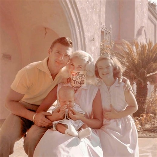 "Jayne Mansfield and her family, including husband Mickey Hargitay and their two children, are photographed outside their famed Beverly Hills residence, the Pink Palace, in 1959." #fblifestyle | History Through Time